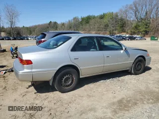 2001 Toyota Camry CE with VIN 4T1BG22K11U857058, listed as a Copart auction lot 53897365 with 147,482 mi miles and Clean Title. Bid and sale history available at carsss.com. Image 3.