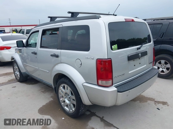 2010 Dodge Nitro SE z VIN 1D4PU2GK4AW146358, wystawiony jako IAAI lot #42299592 z przebiegiem 153 774 mil mil oraz . Historia ofert i sprzedaży dostępna na DreamBid. Obrazek 3.