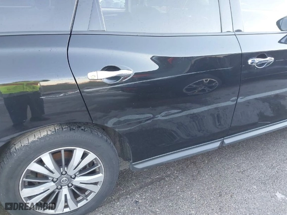 2019 Nissan Pathfinder SV with VIN 5N1DR2MM0KC623731, listed as a IAAI auction lot 40890326 with 110,608 mi miles. Bid and sale history available at carsss.com. Image 20.