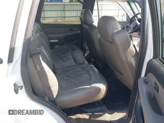 2002 Chevrolet Tahoe LS with VIN 1GNEC13Z22R147231, listed as a IAAI auction lot 42317819 with 227,904 mi miles and . Bid and sale history available at DreamBid. Image 8.