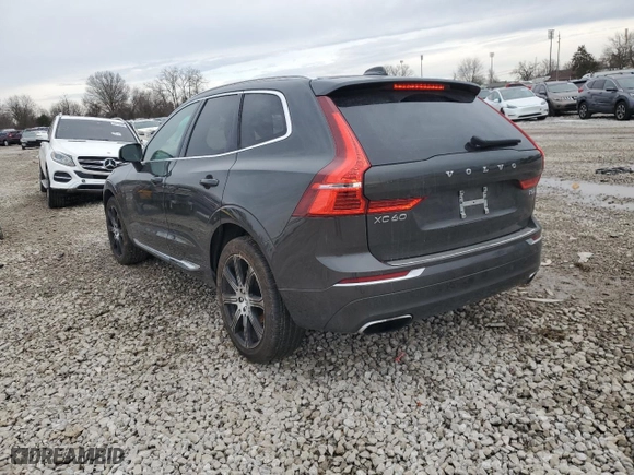 2020 Volvo XC60 Inscription with VIN YV4102RL2L1428953, listed as a Copart auction lot 46364115 with 71,798 mi miles and Salvage Title. Bid and sale history available at carsss.com. Image 2.