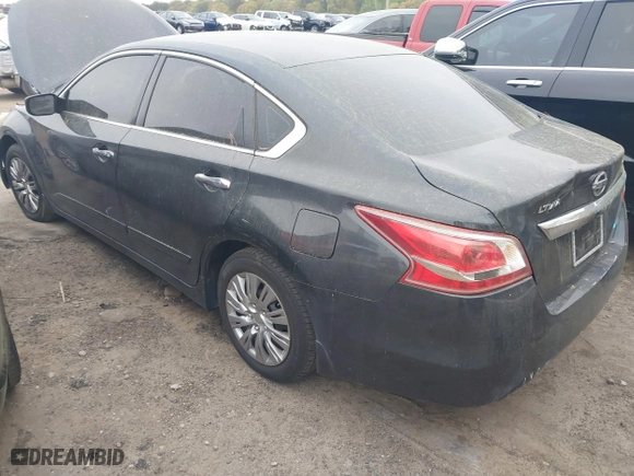 2013 Nissan Altima 2.5 SL with VIN 1N4AL3AP5DN437340, listed as a IAAI auction lot 41929431 with 196,520 mi miles. Bid and sale history available at carsss.com. Image 3.