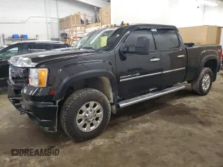 2013 GMC Sierra 3500HD SRW Denali z VIN 1GT426E86DF136472, wystawiony jako Copart lot #80030454 z przebiegiem 121 678 mil mil oraz Szkoda całkowita • Salvage title. Historia ofert i sprzedaży dostępna na DreamBid. Obrazek 1.
