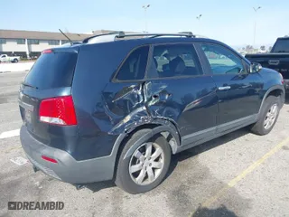 2011 Kia Sorento LX with VIN 5XYKT4A29BG135451, listed as a IAAI auction lot 41847012 with 200,328 mi miles. Bid and sale history available at carsss.com. Image 4.