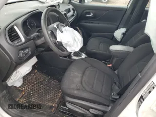 2022 Jeep Renegade Latitude with VIN ZACNJDB10NPN90182, listed as a Copart auction lot 60963885 with 25,884 mi miles and Salvage title. Bid and sale history available at DreamBid. Image 7.