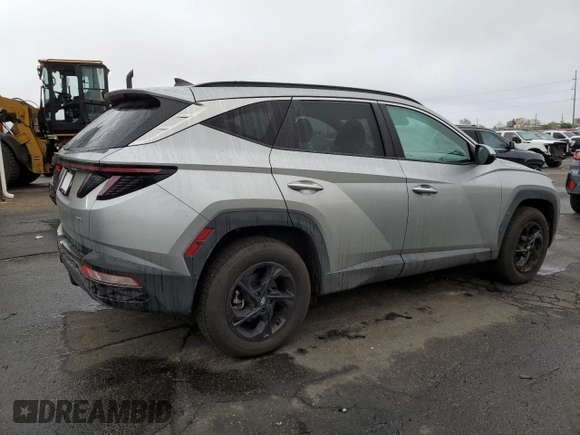 2023 Hyundai Tucson SEL z VIN 5NMJBCAE1PH195028, wystawiony jako Copart lot #53737085 z przebiegiem 61 640 mil mil oraz Szkoda całkowita • Salvage title. Historia ofert i sprzedaży dostępna na DreamBid. Obrazek 3.