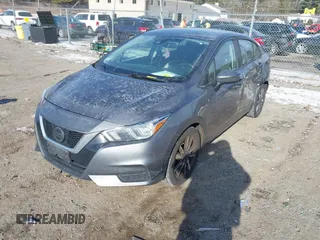 2021 Nissan Versa SV z VIN 3N1CN8EV9ML886249, wystawiony jako IAAI lot #41340890 z przebiegiem 85 931 mil mil oraz . Historia ofert i sprzedaży dostępna na DreamBid. Obrazek 2.