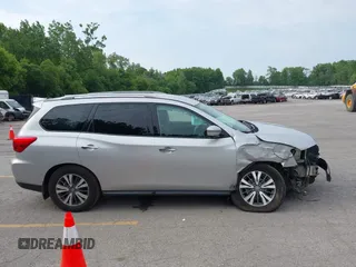 2017 Nissan Pathfinder SV z VIN 5N1DR2MM0HC619400, wystawiony jako IAAI lot #42457072 z przebiegiem 159 839 mil mil oraz . Historia ofert i sprzedaży dostępna na DreamBid. Obrazek 14.