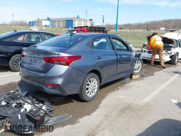 2020 Hyundai Accent SE with VIN 3KPC24A60LE094667, listed as a IAAI auction lot 41819903 with 55,577 mi miles. Bid and sale history available at carsss.com. Image 4.
