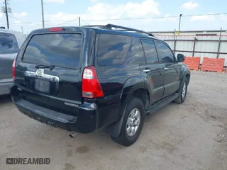 2006 Toyota 4Runner SR5 with VIN JTEZU14R560075520, listed as a IAAI auction lot 42061344 with 293,274 mi miles. Bid and sale history available at carsss.com. Image 4.