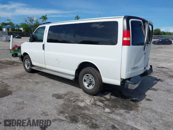 2014 Chevrolet Express Passenger 1LT with VIN 1GAZGYFG8E1130432, listed as a IAAI auction lot 42487756 with 176,418 mi miles and . Bid and sale history available at DreamBid. Image 3.
