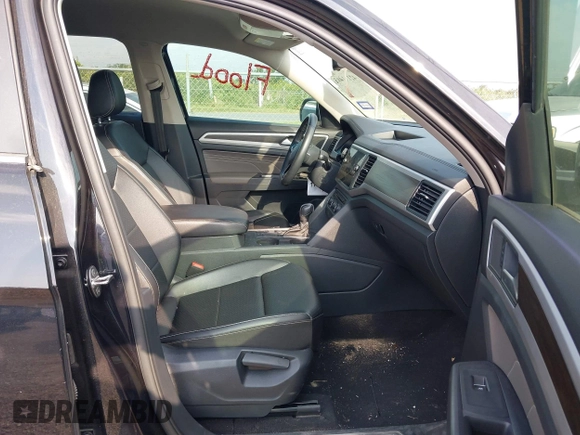 2021 Volkswagen Atlas SE с VIN 1V2WR2CA5MC596161, выставлен на аукционе IAAI как лот 42131403 с пробегом 46 759 миль миль и . История ставок и продаж доступна на DreamBid. Изображение 5.