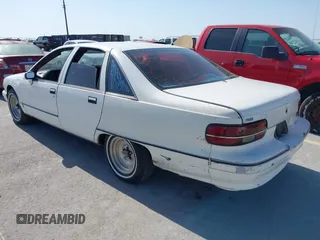 1992 Chevrolet Caprice with VIN 1G1BL53E2NR124884, listed as a IAAI auction lot 42020457 with 346,673 mi miles and . Bid and sale history available at DreamBid. Image 3.