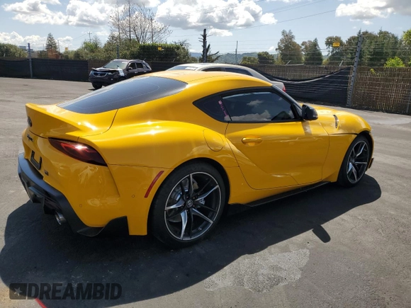 2021 Toyota Supra 3.0 z VIN WZ1DB0C01MW034802, wystawiony jako Copart lot #51387765 z przebiegiem Nie podano mil oraz Szkoda całkowita • Salvage title. Historia ofert i sprzedaży dostępna na DreamBid. Obrazek 3.