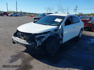 2015 Nissan Altima 2.5 with VIN 1N4AL3AP5FN879361, listed as a IAAI auction lot 41840092 with 205,415 mi miles. Bid and sale history available at carsss.com. Image 2.