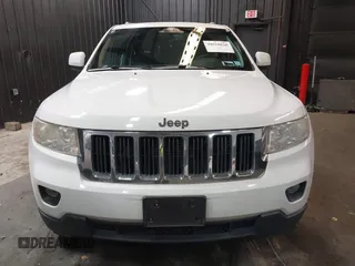 2013 Jeep Grand Cherokee Laredo with VIN 1C4RJFAG9DC532919, listed as a IAAI auction lot 40918828 with 140,093 mi miles. Bid and sale history available at carsss.com. Image 12.