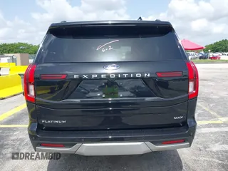 2025 Ford Expedition z VIN 1FMJK1M89SEA17806, wystawiony jako IAAI lot #42438561 z przebiegiem 3 269 mil mil oraz . Historia ofert i sprzedaży dostępna na DreamBid. Obrazek 16.