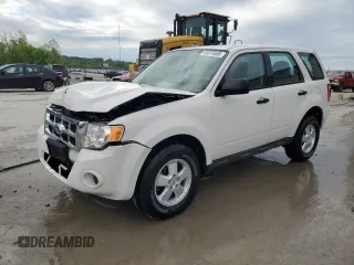 2011 Ford Escape XLS с VIN 1FMCU0C79BKC63133, выставлен на аукционе Copart как лот 55876585 с пробегом 85 378 миль миль и Списание • Salvage title. История ставок и продаж доступна на DreamBid. Изображение 1.