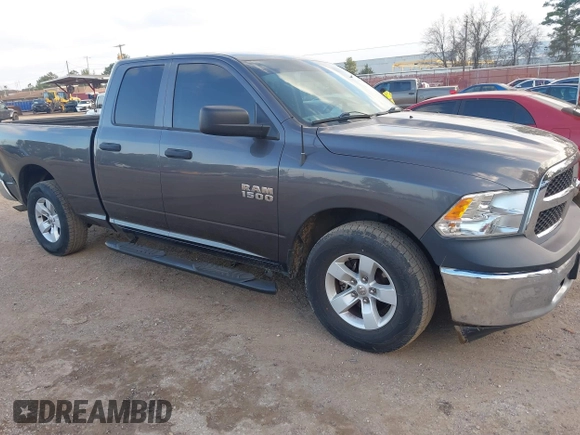 2018 Ram 1500 Tradesman z VIN 1C6RR6FG8JS284091, wystawiony jako IAAI lot #41439973 z przebiegiem 62 429 mil mil oraz . Historia ofert i sprzedaży dostępna na DreamBid. Obrazek 1.
