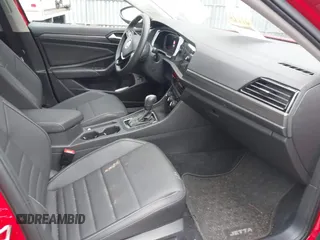 2021 Volkswagen Jetta SEL with VIN 3VWE57BU2MM041875, listed as a IAAI auction lot 41534030 with 20,282 mi miles and . Bid and sale history available at DreamBid. Image 5.