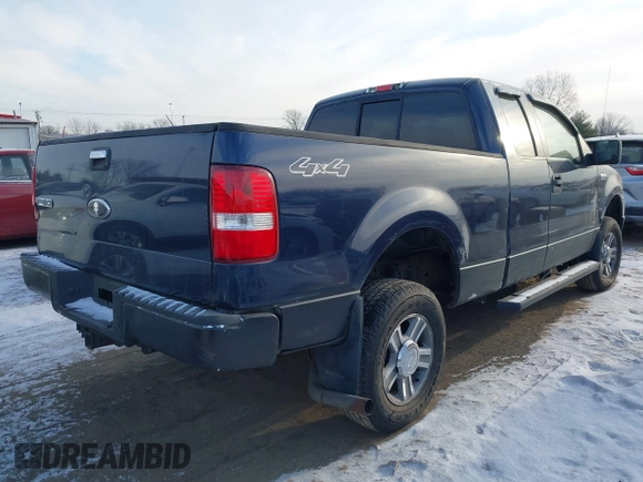 2006 Ford F-150 XLT with VIN 1FTPX14566NA73682, listed as a IAAI auction lot 41395123 with 187,033 mi miles. Bid and sale history available at carsss.com. Image 4.