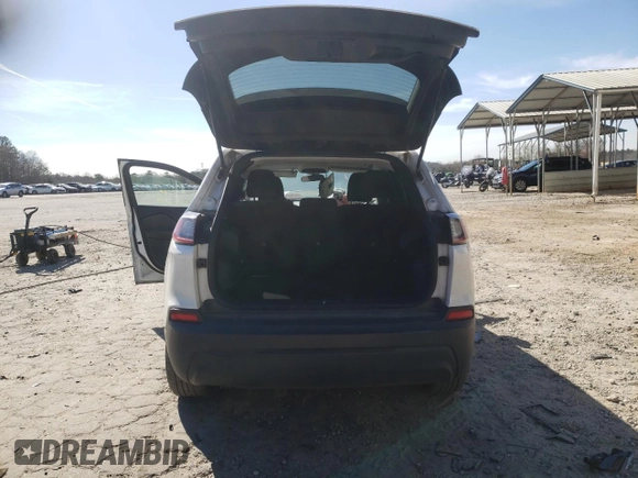 2020 Jeep Cherokee Latitude with VIN 1C4PJLCB5LD586413, listed as a Copart auction lot 45717675 with 138,476 mi miles and Salvage title. Bid and sale history available at DreamBid. Image 6.