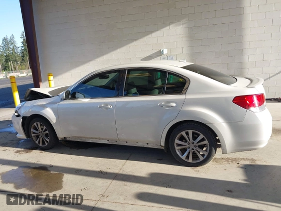 2014 Subaru Legacy Premium z VIN 4S3BMBC65E3020484, wystawiony jako IAAI lot #42011657 z przebiegiem 161 180 mil mil oraz . Historia ofert i sprzedaży dostępna na DreamBid. Obrazek 14.