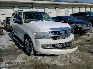 2008 Lincoln Navigator z VIN 5LMFU28548LJ01183, wystawiony jako Copart lot #46277525 z przebiegiem 204 331 mil mil oraz Szkoda całkowita • Salvage title. Historia ofert i sprzedaży dostępna na DreamBid. Obrazek 11.