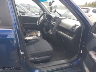 2005 Honda CR-V LX with VIN JHLRD78585C001796, listed as a IAAI auction lot 41854054 with 166,120 mi miles. Bid and sale history available at carsss.com. Image 5.