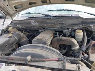 2005 Dodge 2500 SLT z VIN 3D7KR28C55G740676, wystawiony jako IAAI lot #42430112 z przebiegiem Nie podano mil oraz . Historia ofert i sprzedaży dostępna na DreamBid. Obrazek 10.
