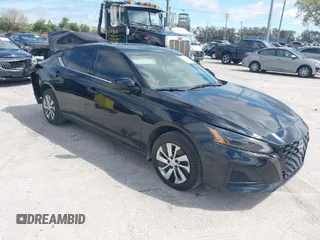 2023 Nissan Altima 2.5 SR with VIN 1N4BL4CW5PN319890, listed as a IAAI auction lot 41665904 with 17,765 mi miles. Bid and sale history available at carsss.com. Image 1.