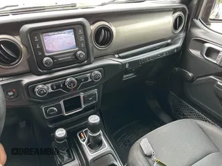 2018 Jeep Wrangler Unlimited Sport S with VIN 1C4HJXDN8JW260675, listed as a IAAI auction lot 42748800 with 179,100 mi miles and . Bid and sale history available at DreamBid. Image 6.