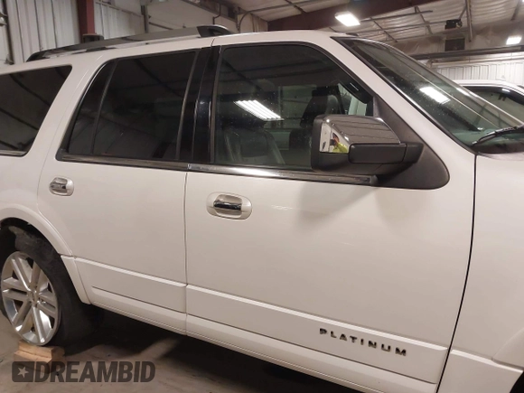 2016 Ford Expedition Platinum с VIN 1FMJU1MT2GEF27226, выставлен на аукционе IAAI как лот 41303801 с пробегом 150 003 миль миль и . История ставок и продаж доступна на DreamBid. Изображение 14.