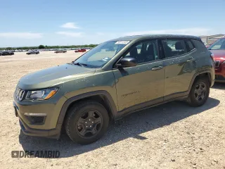 2019 Jeep Compass Sport z VIN 3C4NJCAB6KT623794, wystawiony jako Copart lot #56311245 z przebiegiem 144 430 mil mil oraz Czysty tytuł • Clean title. Historia ofert i sprzedaży dostępna na DreamBid. Obrazek 1.