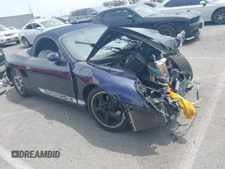 2002 Porsche Boxster z VIN WP0CA29872U623464, wystawiony jako IAAI lot #42234674 z przebiegiem 91 254 mil mil oraz . Historia ofert i sprzedaży dostępna na DreamBid. Obrazek 1.
