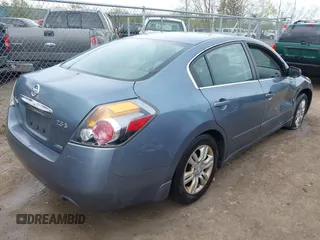 2012 Nissan Altima 2.5 with VIN 1N4AL2AP2CN493678, listed as a IAAI auction lot 42105581 with 147,956 mi miles and . Bid and sale history available at carsss.com. Image 4.