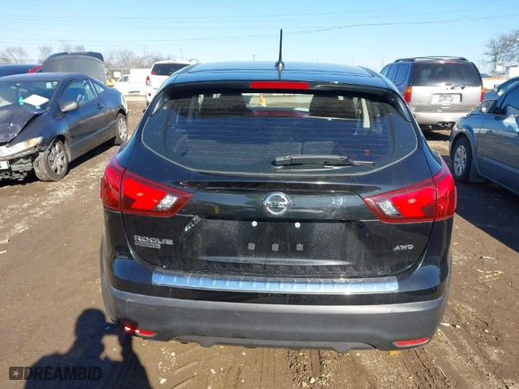 2018 Nissan Rogue Sport SV with VIN JN1BJ1CR7JW289398, listed as a IAAI auction lot 41362697 with NaN miles. Bid and sale history available at carsss.com. Image 16.