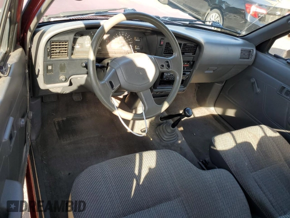 1993 Toyota Pickup DLX с VIN 4TAVN13D3PZ126673, выставлен на аукционе Copart как лот 72375914 с пробегом 197 409 миль миль и Списание • Salvage title. История ставок и продаж доступна на DreamBid. Изображение 8.