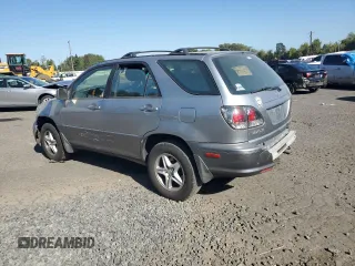 2002 Lexus RX 300 with VIN JTJHF10U220263729, listed as a Copart auction lot 65987344 with 189,057 mi miles and Salvage Title. Bid and sale history available at carsss.com. Image 2.