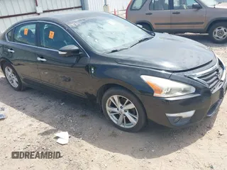 2015 Nissan Altima SV z VIN 1N4AL3AP3FC104679, wystawiony jako IAAI lot #42347442 z przebiegiem 175 935 mil mil oraz . Historia ofert i sprzedaży dostępna na DreamBid. Obrazek 1.