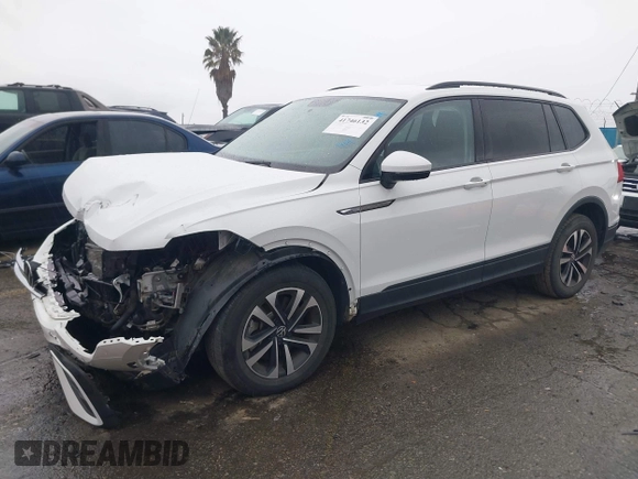 2022 Volkswagen Tiguan S z VIN 3VV1B7AXXNM149461, wystawiony jako IAAI lot #41746132 z przebiegiem 22 832 mil mil oraz . Historia ofert i sprzedaży dostępna na DreamBid. Obrazek 2.