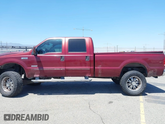 2006 Ford F-250 XL z VIN 1FTSW21PX6EB11939, wystawiony jako IAAI lot #42272711 z przebiegiem 190 835 mil mil oraz . Historia ofert i sprzedaży dostępna na DreamBid. Obrazek 14.