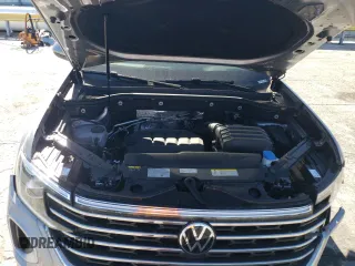 2024 Volkswagen Atlas SE with VIN 1V2DR2CAXRC527996, listed as a Copart auction lot 74796794 with 18,934 mi miles and Salvage title. Bid and sale history available at DreamBid. Image 13.