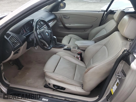 2010 BMW 1 Series 128i z VIN WBAUL7C53AVJ77295, wystawiony jako Copart lot #86122734 z przebiegiem 138 270 mil mil oraz Szkoda całkowita • Salvage title. Historia ofert i sprzedaży dostępna na DreamBid. Obrazek 7.
