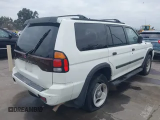 2000 Mitsubishi Montero Sport LS with VIN JA4LS31H0YP021389, listed as a IAAI auction lot 41443537 with 253,565 mi miles. Bid and sale history available at carsss.com. Image 4.