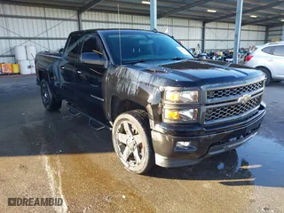 2014 Chevrolet Silverado 1500 LT with VIN 1GCRCREC5EZ400824, listed as a IAAI auction lot 41658622 with 107,105 mi miles. Bid and sale history available at carsss.com. Image 1.