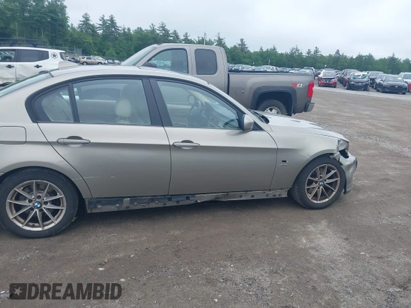 2010 BMW 3 Series 328i xDrive with VIN WBAPK5C56AA647928, listed as a IAAI auction lot 42511930 with 149,584 mi miles and . Bid and sale history available at DreamBid. Image 6.