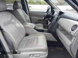 2011 Honda Pilot EX-L with VIN 5FNYF4H51BB080874, listed as a IAAI auction lot 42034400 with 194,080 mi miles and . Bid and sale history available at carsss.com. Image 5.