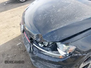 2019 Volkswagen GTI S z VIN 3VW6T7AU0KM001318, wystawiony jako IAAI lot #41301346 z przebiegiem 137 762 mil mil oraz . Historia ofert i sprzedaży dostępna na DreamBid. Obrazek 6.