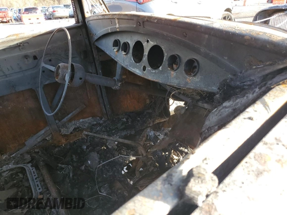 1931 Ford Ocean z VIN 182564541, wystawiony jako Copart lot #52112835 z przebiegiem Nie podano mil oraz Szkoda całkowita • Salvage title. Historia ofert i sprzedaży dostępna na DreamBid. Obrazek 8.